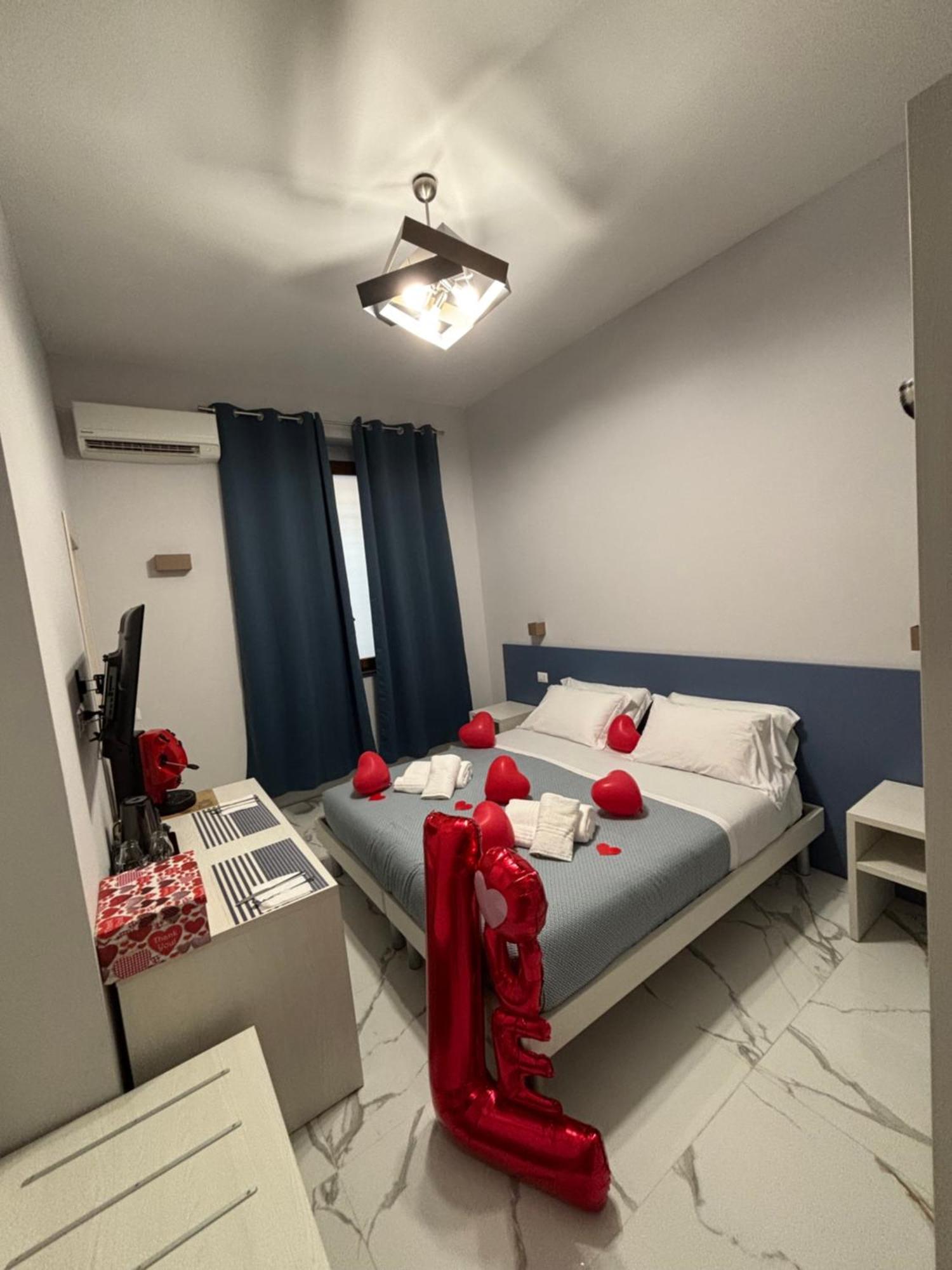 B&B Cadifra Portapiccola Naples Exterior photo
